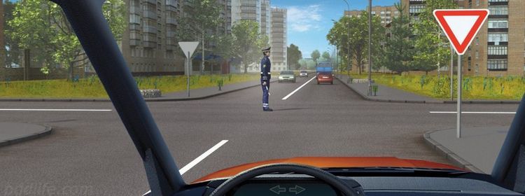 Регулировщик повернулся боком — это не значит, что ему все равно, куда вы поедете: этот вопрос вызывает затруднение у 63% пришедших на экзамен по ПДД