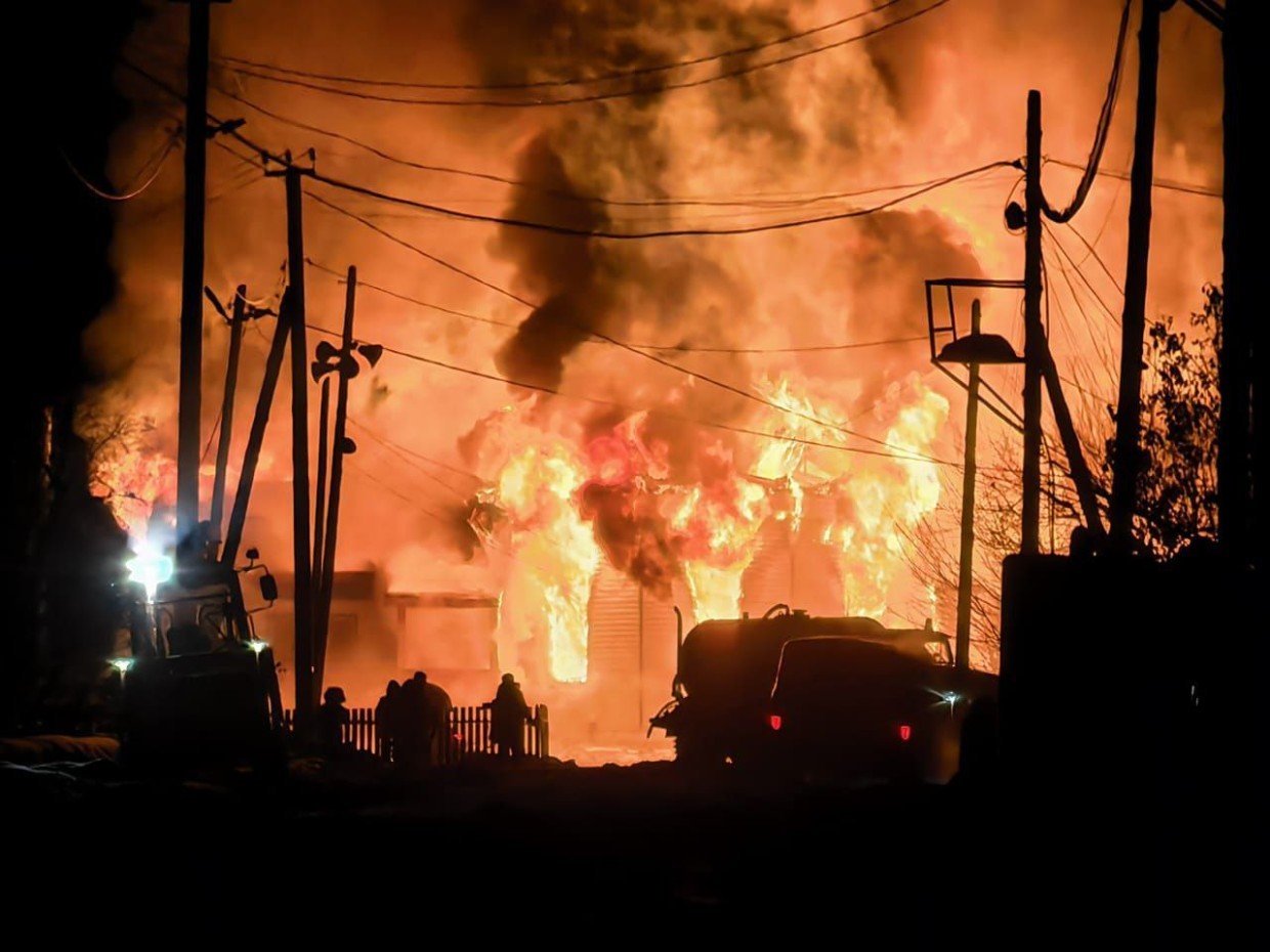 В селе Белькачи полностью сгорело здание МБУК «Северное сияние»