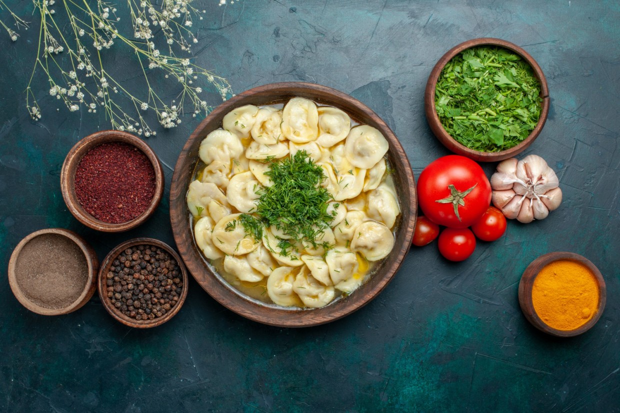 Пельмени с необычной начинкой: всего два ингредиента для теста — проще рецепта вы ещё не видели