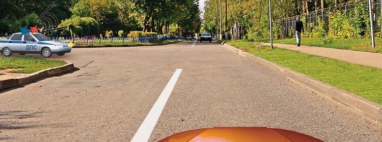 Если слышите сирену — это ваш экзамен на адекватность: на экзамене по ПДД уступают не все, ошибаются 46%