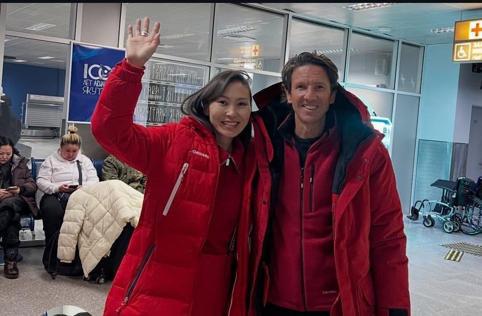 Фотофакт: Марфа Троева и Алексей Смертин прилетели в Якутск