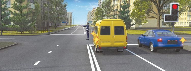 Ехать можно и на красный — кто главнее светофора: этот сигнал регулировщика на экзамене не понимают 72%