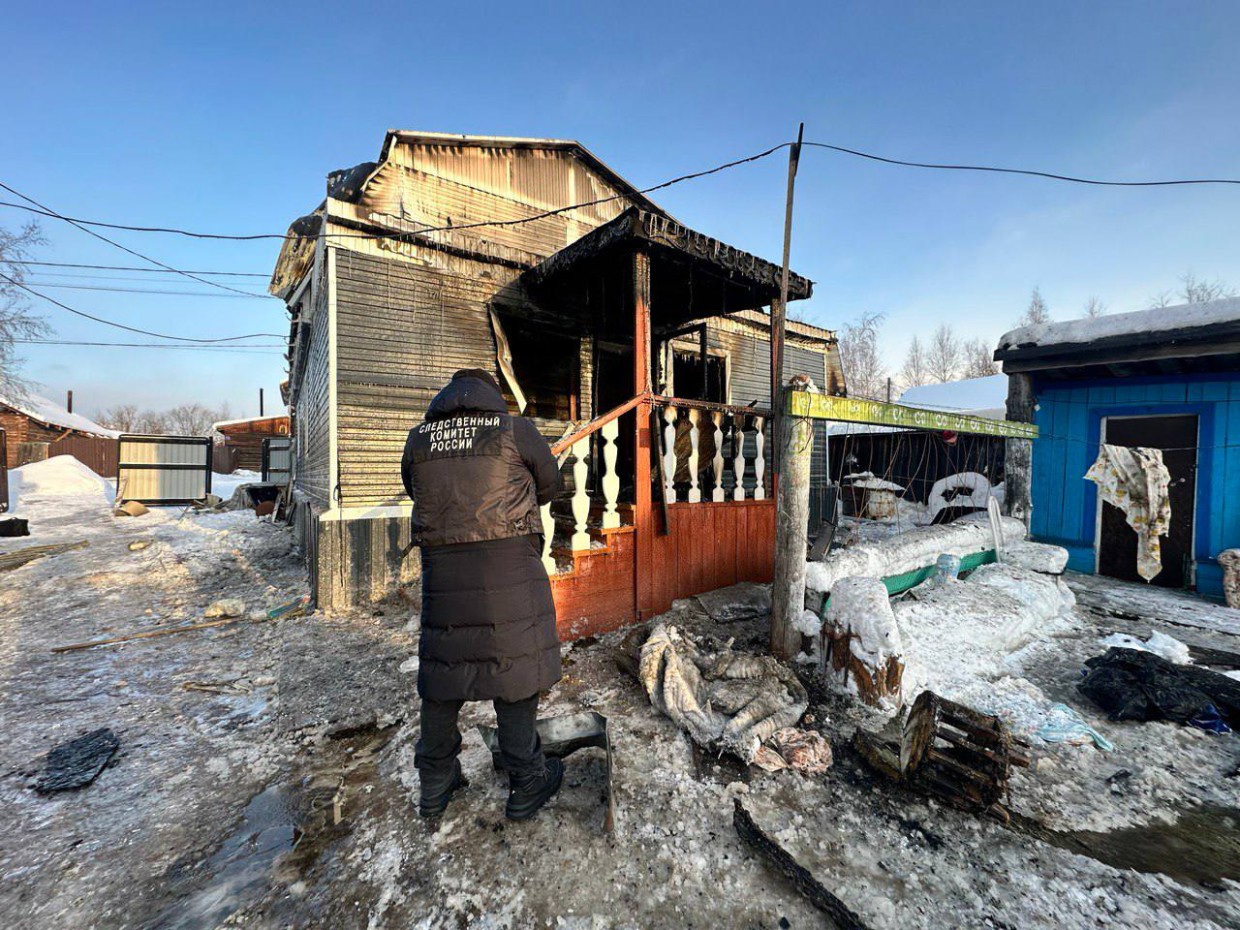 В Олекминске при пожаре погибла женщина