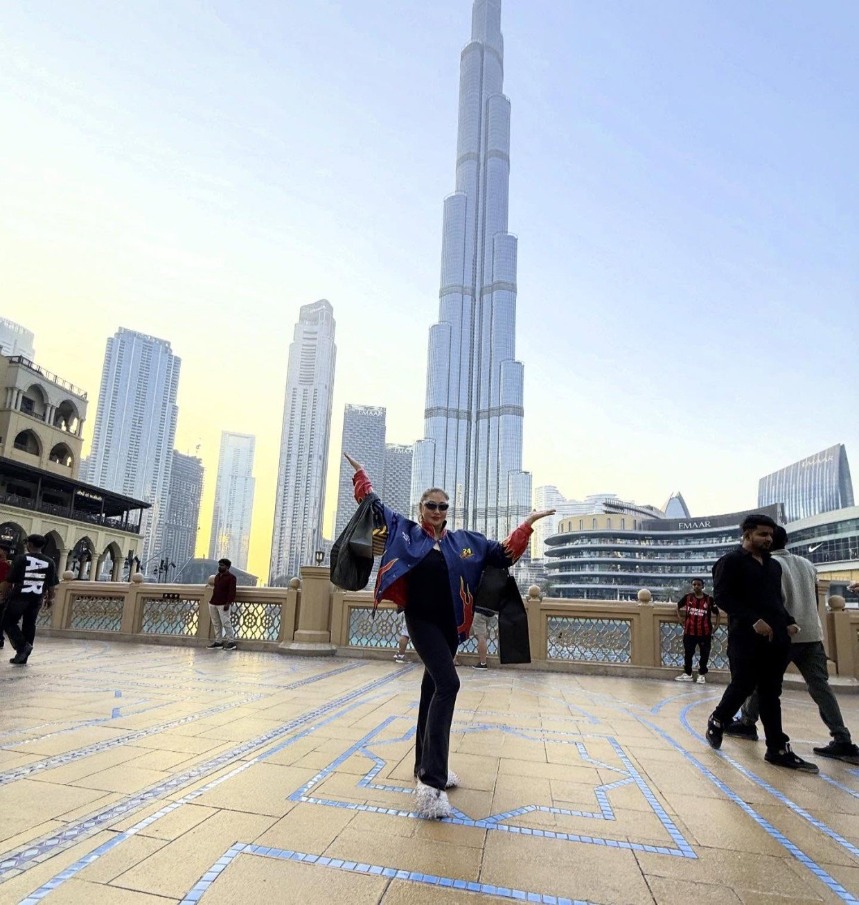 Исчезновение из соцсетей и слухи о задержании. Что произошло в Дубае с якутской ведущей и блогером?