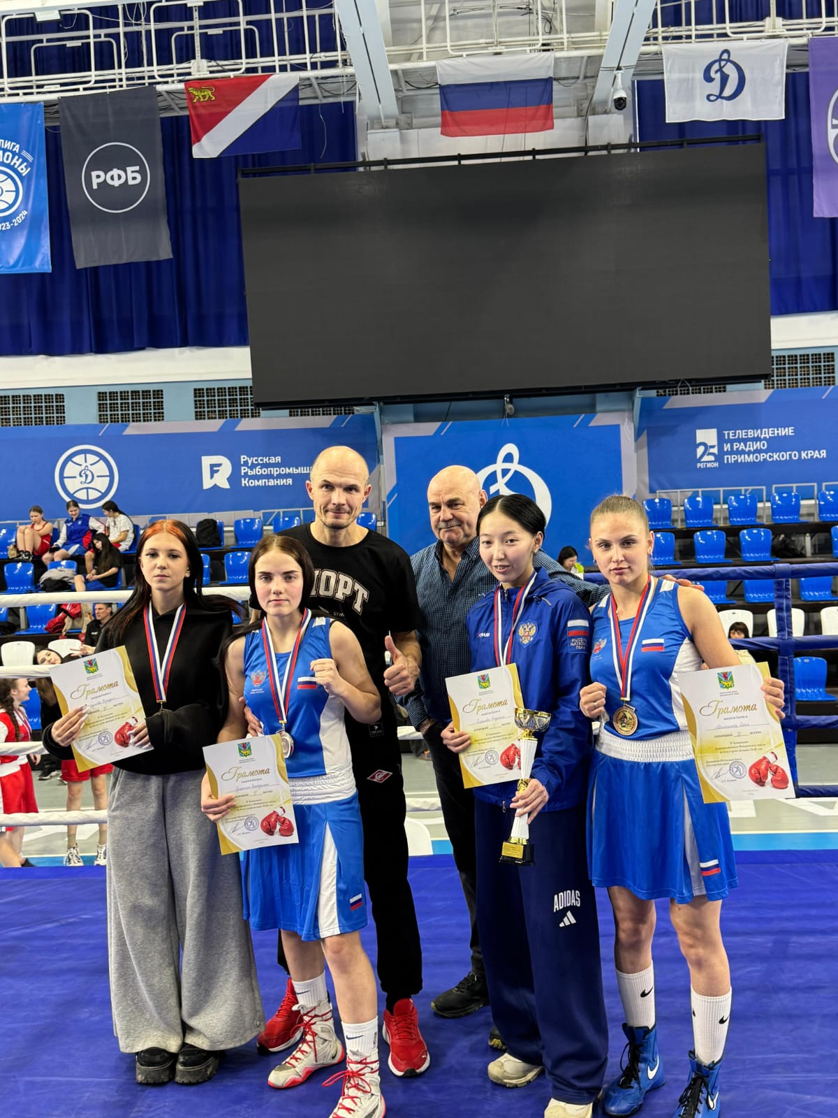 Якутские боксерши триумфально выступили на чемпионате ДФО