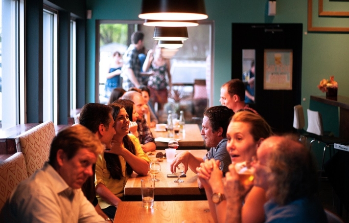 Не болтайте лишнего: 3 приёма сохранить энергию в общении — личные границы под защитой