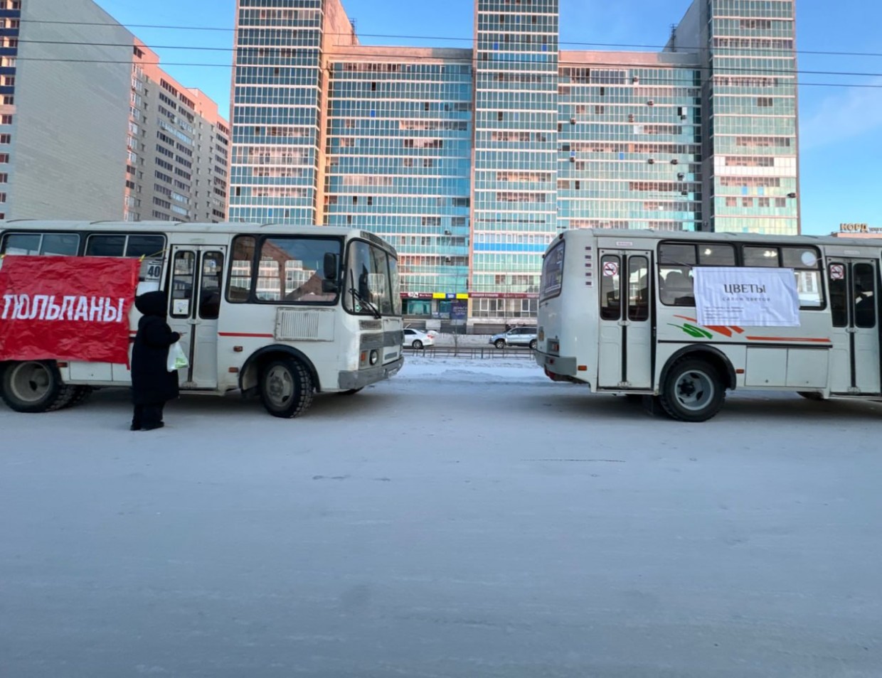 В Якутске запретят продажу цветов с автобусов на 8 Марта