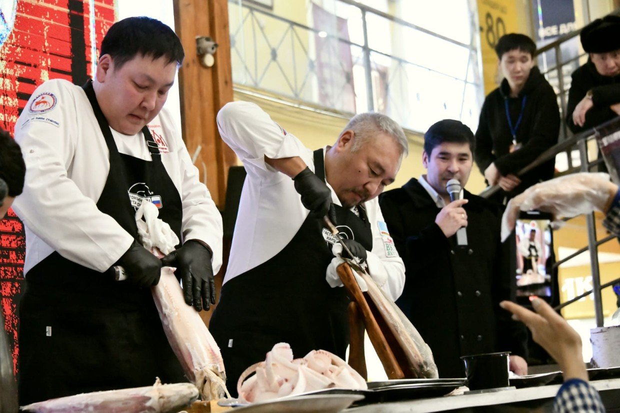 В Якутске подвели итоги юбилейной выставки кузнецов «Дархан Уус»