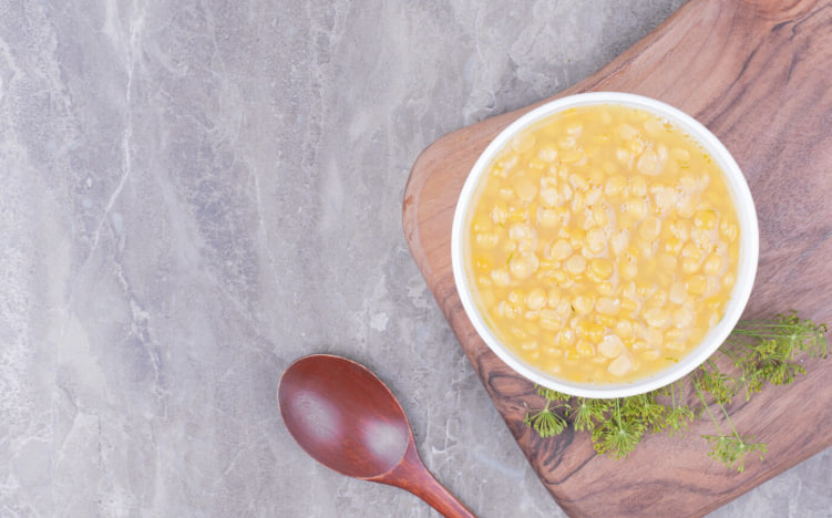 Ароматная, нежная, универсальная: как соорудить великолепную кукурузную кашу — домочадцы будут просить такую каждый день