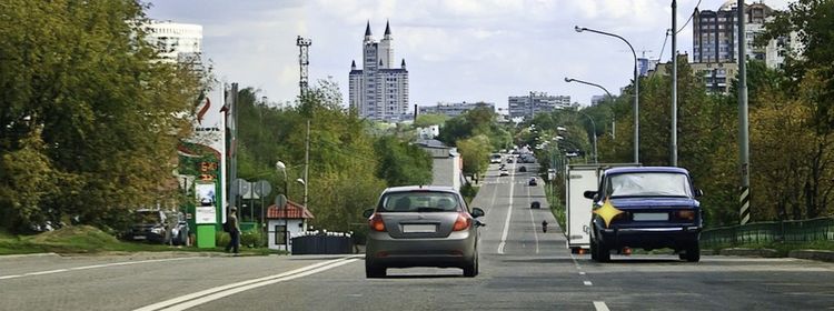 Кто наглее, тот и прав — проверим, так ли это: простое правило ПДД, и то на экзамене завалили 37%
