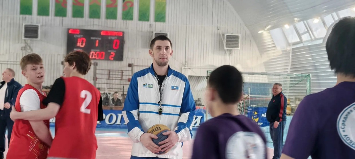 В честь Дня защитника Отечества алданские  учащиеся железнодорожных классов провели турнир по стритболу