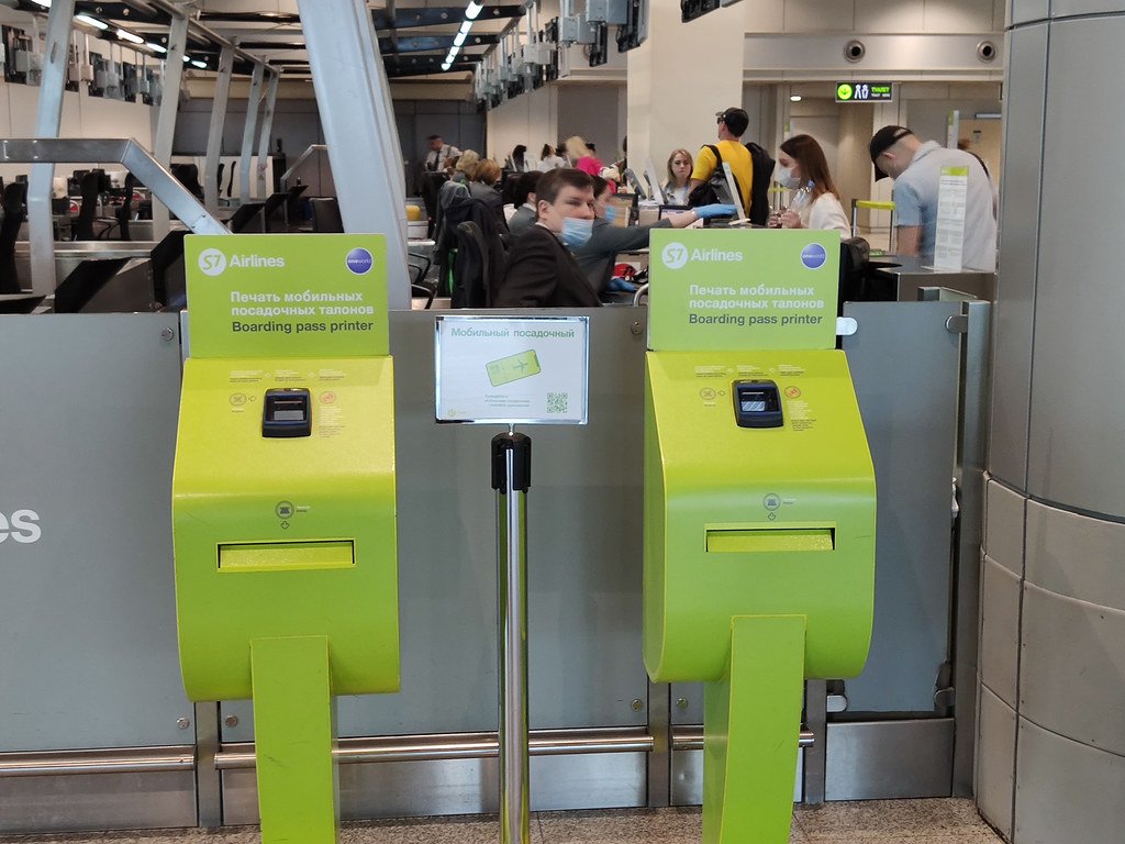 «Я им никто, но бросить не смог»: якутянин остался в Москве ради пожилых земляков, опоздавших на рейс