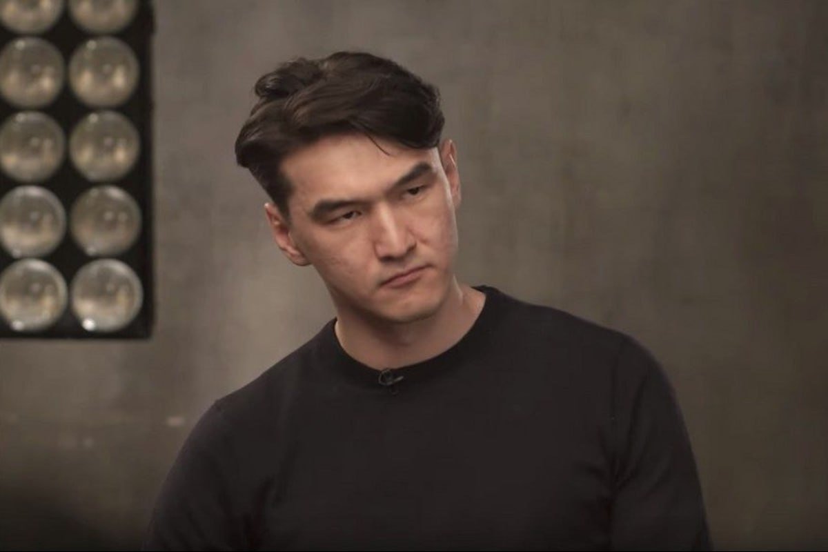 Стендап-комику Нурлану Сабурову запретили въезд в Россию на 50 лет