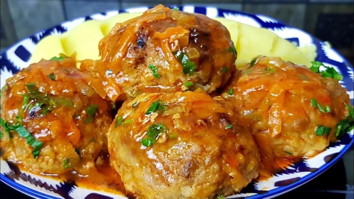 Оставьте хлеб в покое: 3 помощника для идеальных котлет — сделают блюдо нежнее и полезнее