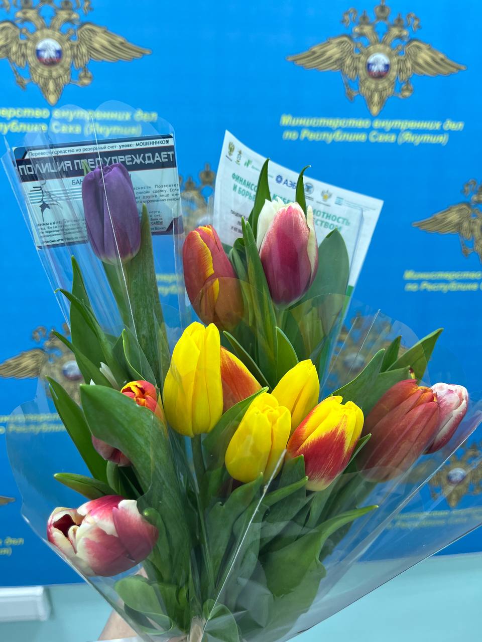 Жительница Якутска лишилась 49 тысяч рублей, заказывая цветы