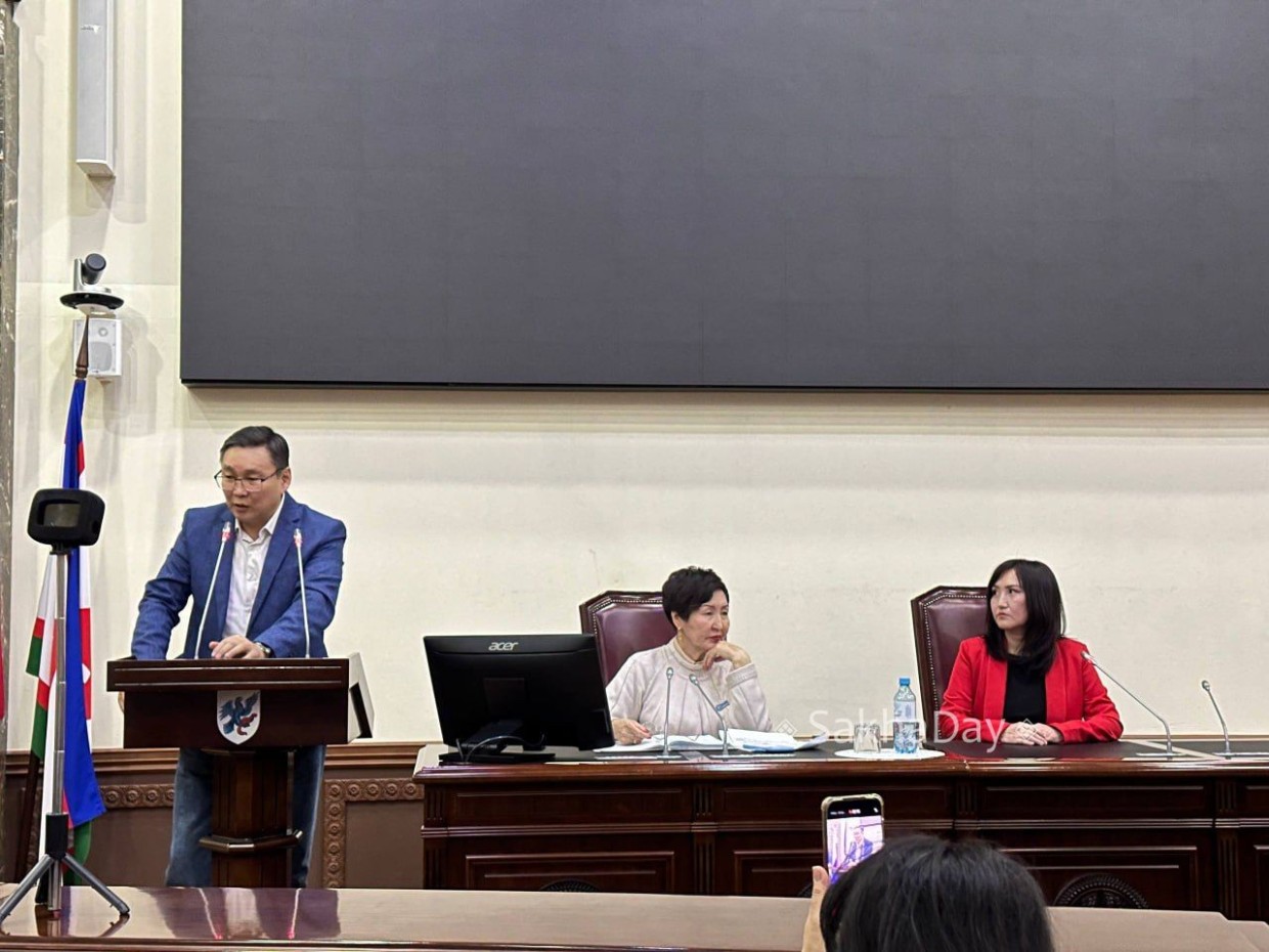 "Мы сидели, как брошенные дети": Мэрия Якутска не явилась на свои публичные слушания