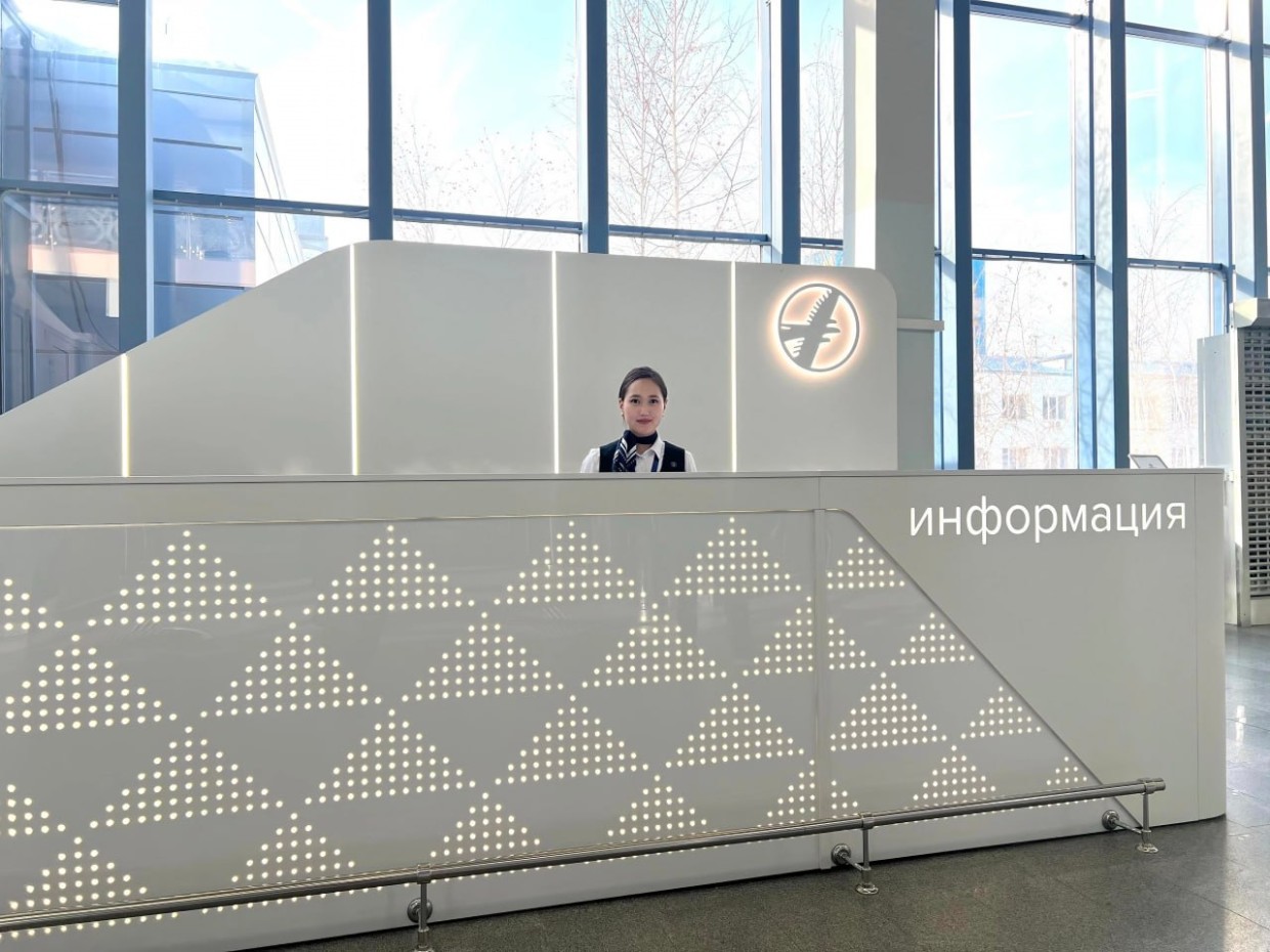 В аэропорту Якутск обновили стойку информации!