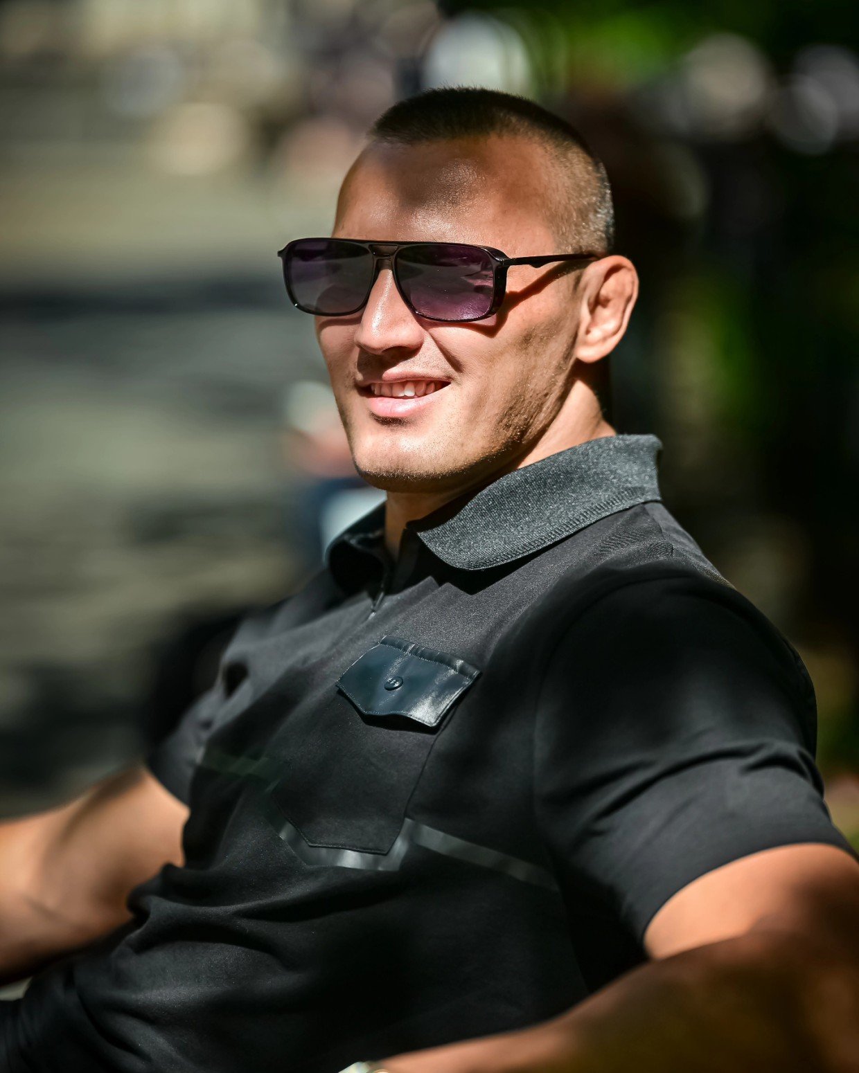 Айаал Лазарев будет давать платные советы по питанию и тренировкам