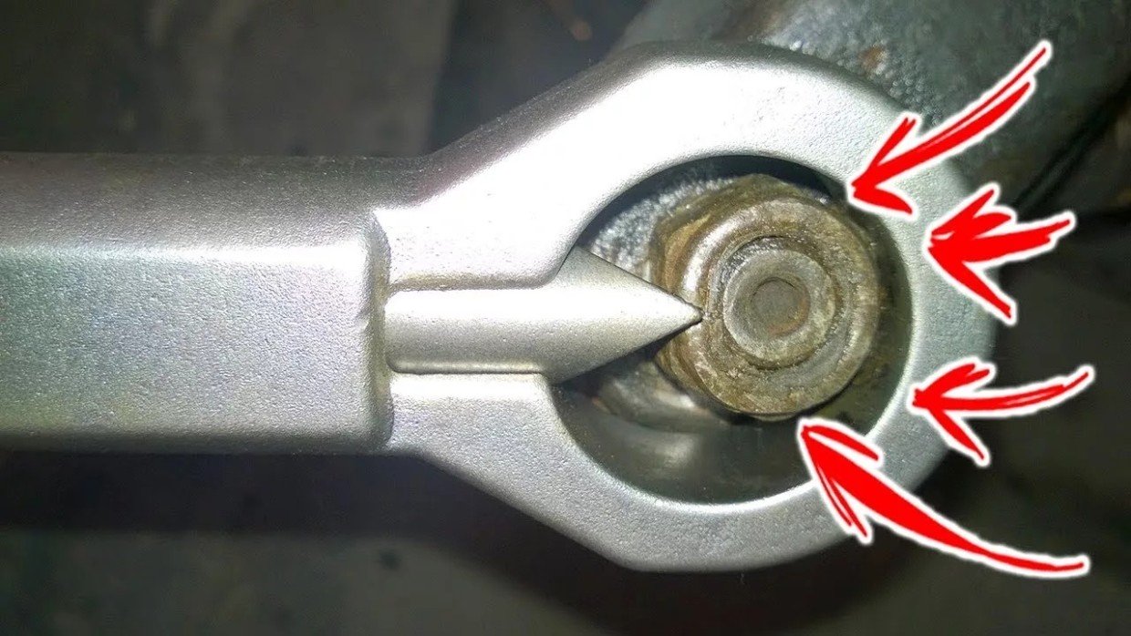 Залепите это пластилином: забытый совет дедов, чтобы гайки на авто откручивались спустя 10 лет