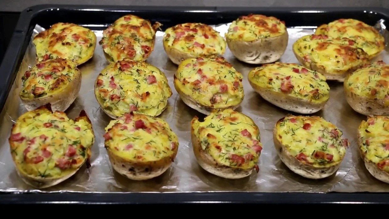 «Идеальный ужин из того, что есть в холодильнике: пошаговый рецепт» «Сырная корочка и нежная начинка: лучший рецепт запечённого картофеля» Короткие и