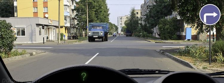 Поворот обязателен — поворотник тоже: в этом вопросе из экзамена по ПДД забыли, зачем нужен указатель поворота 58%