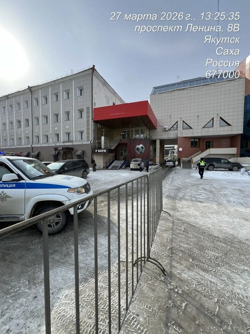 Фотофакт: Площадь Орджоникидзе перестанет быть парковкой