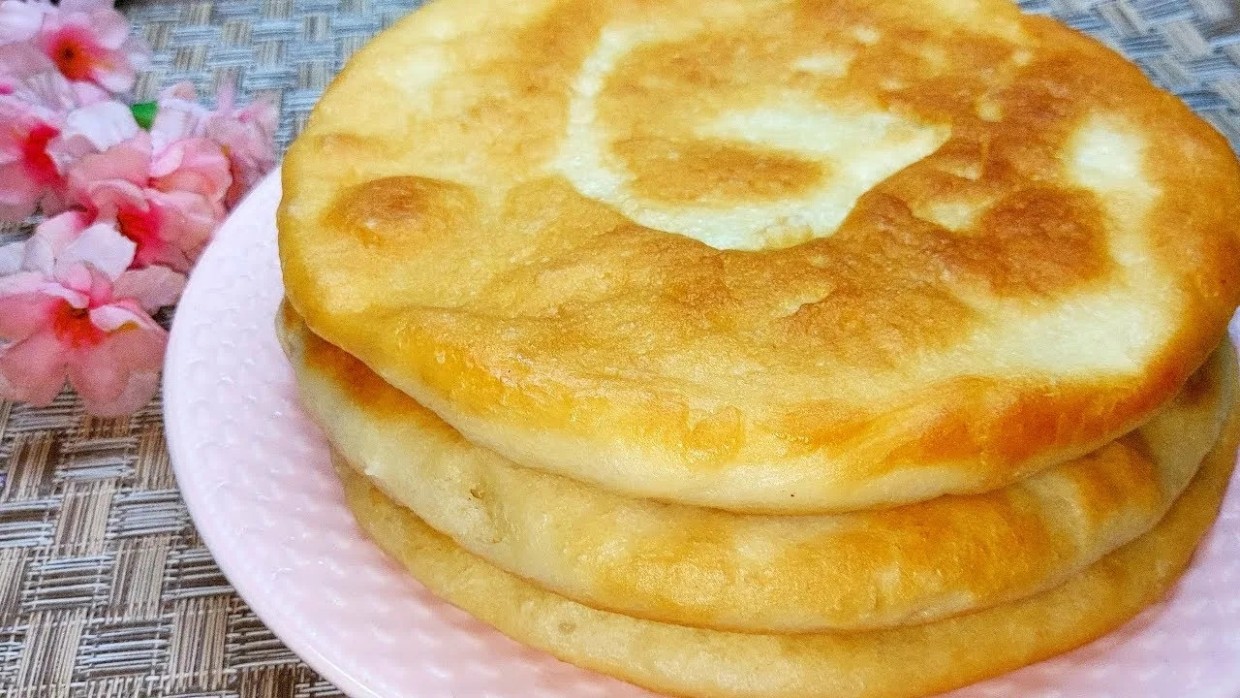 Хлеб больше не покупаю: готовлю лепёшки «из ничего» по совету Натальи Калниной — вкуснее ресторанных кутабов