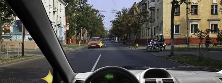 Зачёт по последнему — кто справа, тот и прав: про правило помехи справа снова забыли 85% отвечавших на экзамене по ПДД