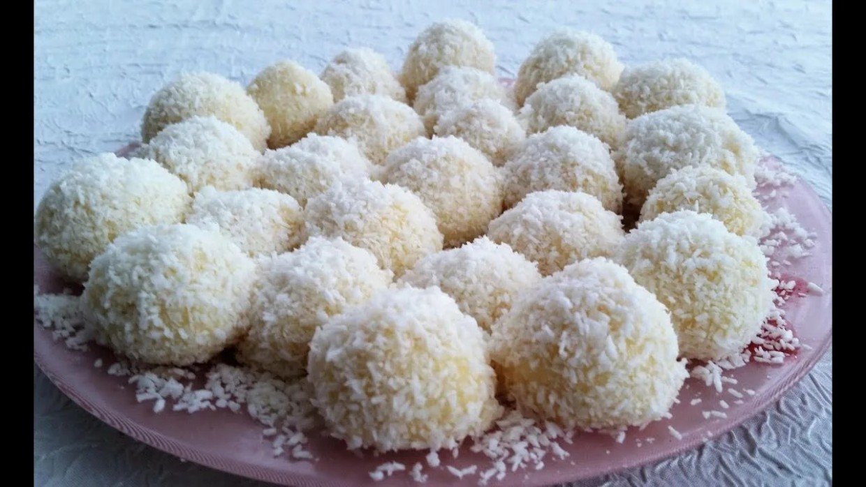 Трюфели из фиников за 10 минут: рецепт домашних конфет, который просят все коллеги — сладкое без вреда для фигуры