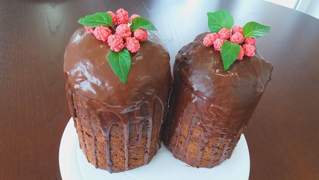 Нежная текстура и насыщенный вкус: готовим кулич в хлебопечке — с орешками и шоколадной глазурью