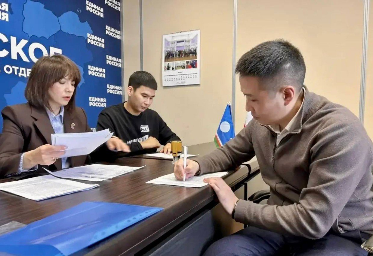 Министр по делам молодежи Якутии намерен участвовать в выборах в Госдуму от Якутии