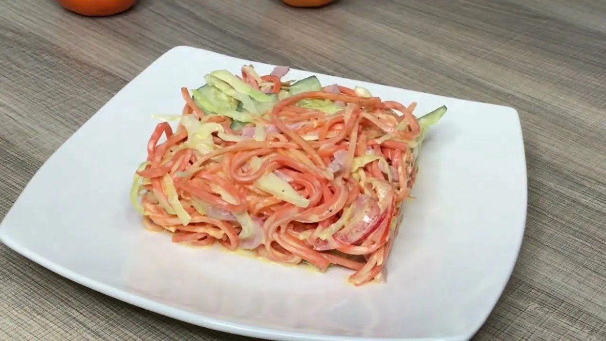 Экзотика за 5 минут: как приготовить яркий салат «Мадагаскар» из простых продуктов