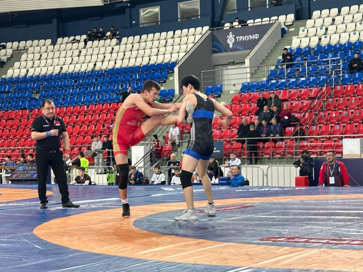 В «Триумфе» стартовал международный турнир по вольной борьбе памяти олимпийского чемпиона Романа Дмитриева