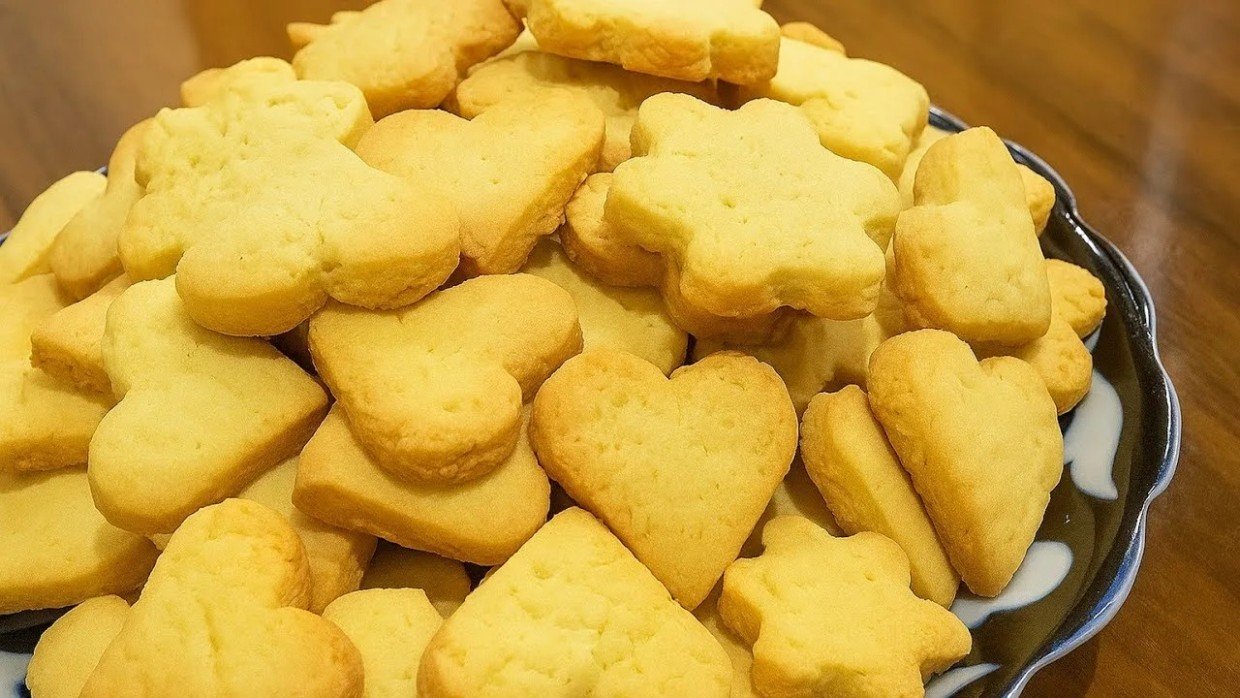 Замешивается ровно 3 минуты: рецепт нежного печенья с орехами от Натальи Калининой