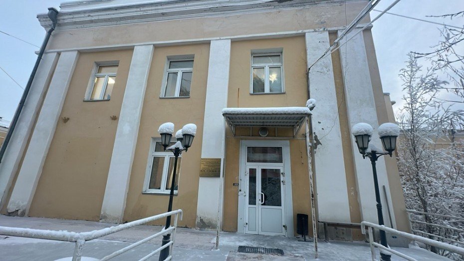 Замначальника судмедэкспертизы в Якутске задержали по подозрению в вооруженном нападении и угон автомобиля