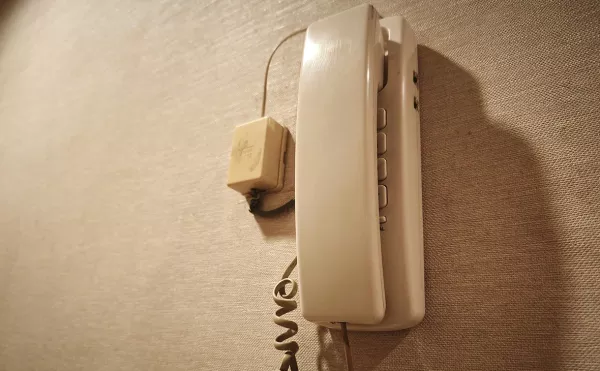 Глава «Ростелекома» посоветовал всем вернуться к стационарным телефонам