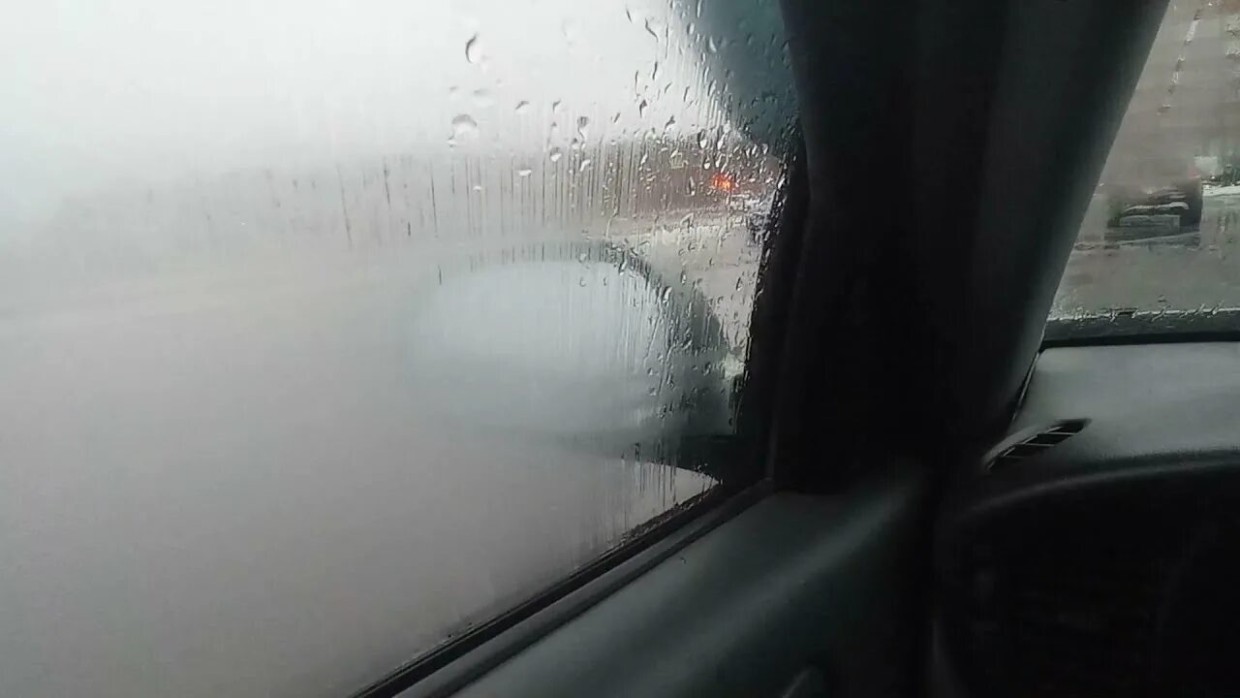 Запотевшие стёкла больше не проблема: 3 причины повышенной влажности — проверьте их, и всё наладится