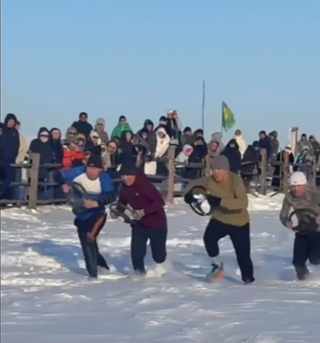 В Олекминске придумали забег с рулем от автомобиля