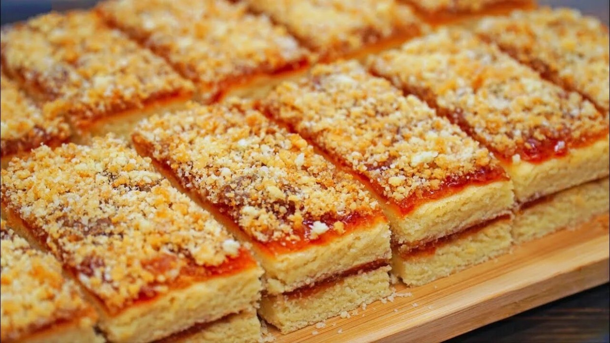 Самое ностальгическое печенье: готовим «песочные полоски» по рецепту Натальи Калниной