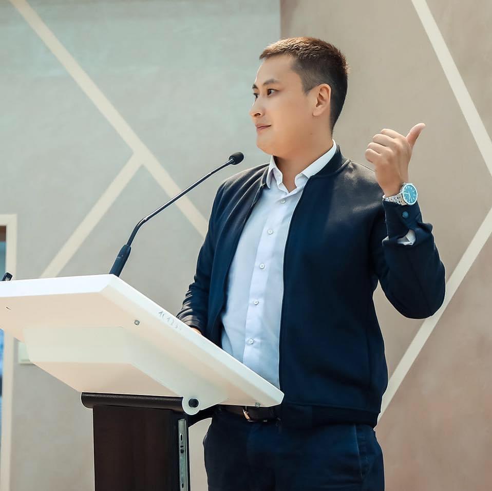 Экс-министр предпринимательства Тимур Ханды: "Работать стало заметно тяжелее"