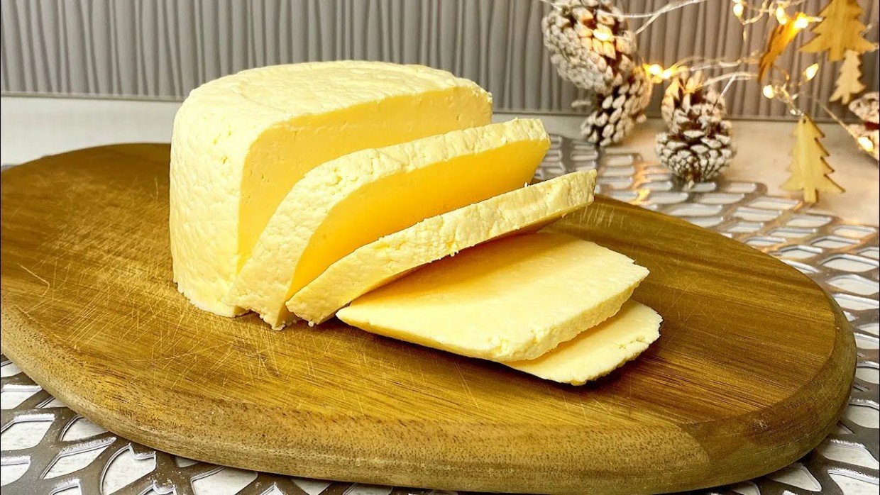 Вкуснее итальянского: готовим нежный домашний сыр из обычного молока за полчаса