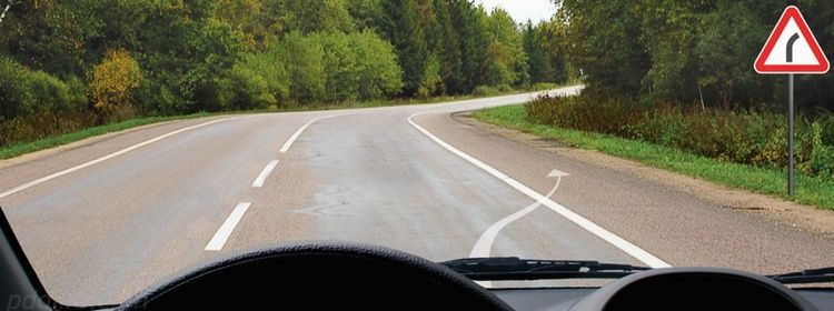 Опасный поворот — неочевидный ответ: на этот вопрос экзамена по ПДД 59% отвечают слишком быстро и потому ошибаются