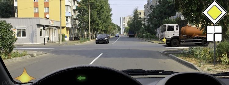 На главной, но не главный — разворот быстро возвращает водителя к реальности: потому и 43% ошибок на экзамене по ПДД
