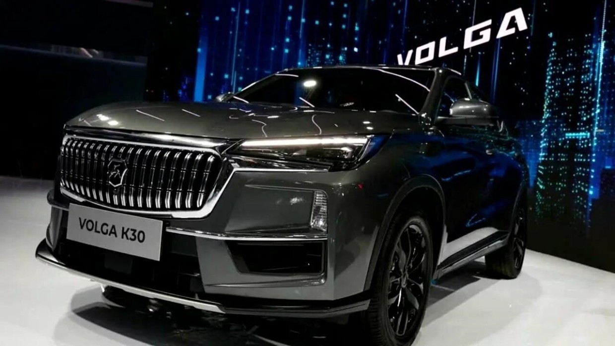Легендарное возвращение «Волги»: чем она отличается от китайского Geely Monjaro — и когда выйдет в продажу