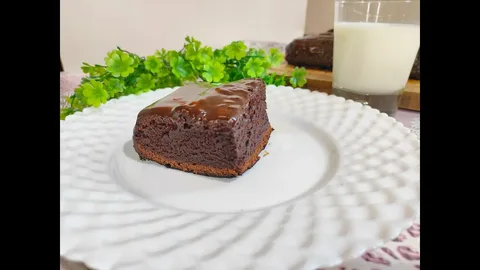Шоколадный брауни из хлебцев: десерт за 4 минуты, который можно даже на диете