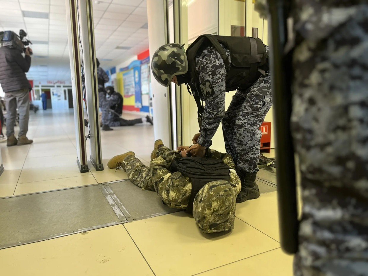 В школах и колледжах Якутска проводятся антитеррористические учения