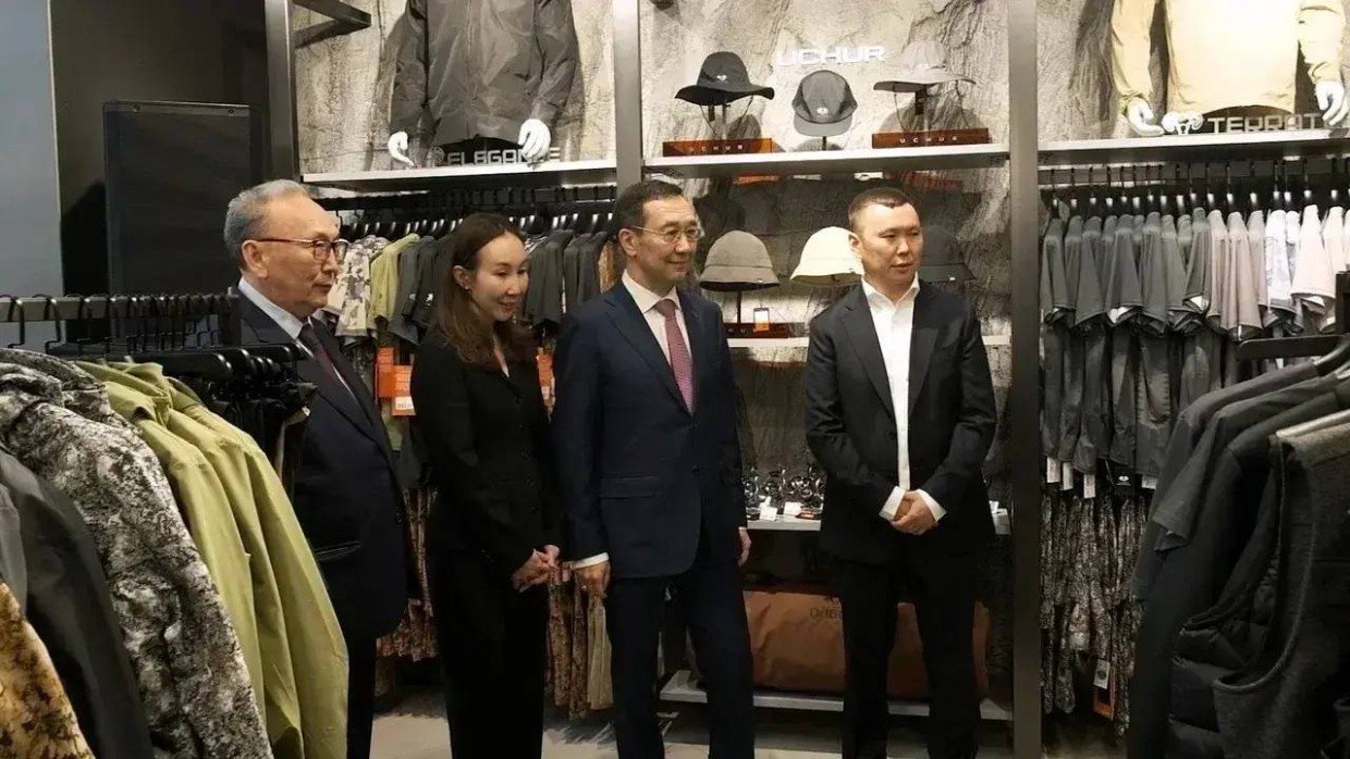 Фотофакт: Глава Якутии Айсен Николаев на открытии магазина якутского бренда в Москве