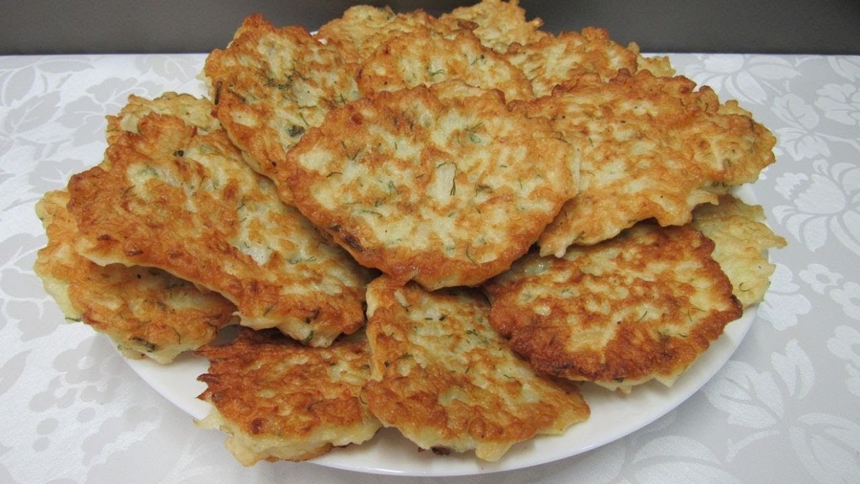 Забытый рецепт времён СССР: капустные оладушки из 4 продуктов — дёшево, сытно и вкусно