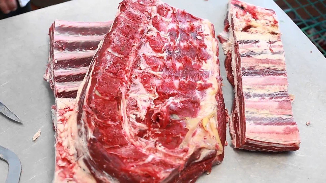 Передняя часть говядины: что готовить из лопатки, грудинки и шеи — советы от шеф-повара