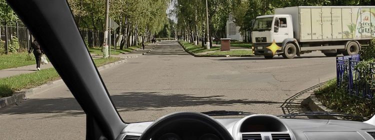 Старая добрая помеха справа — сегодня не про вас: с этим вопросом намучились 40% отвечавших на экзамене по ПДД